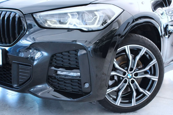 BMW X1 xDrive25e M-SPORT ** LED, NAVI+, PANORAMA, 19-inch LMV, SHADOW-LINE ** UNFALLFREI - Vol.Dealer Onderh.** ** INFORMEER OOK NAAR ONZE AANTREKKELIJKE FINANCIAL-LEASE TARIEVEN **