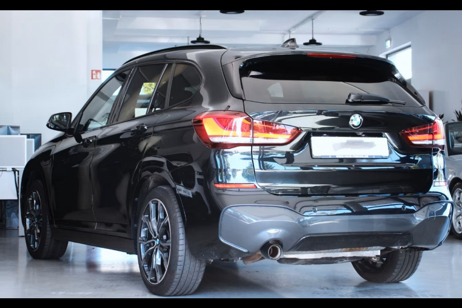 BMW X1 xDrive25e M-SPORT ** LED, NAVI+, PANORAMA, 19-inch LMV, SHADOW-LINE ** UNFALLFREI - Vol.Dealer Onderh.** ** INFORMEER OOK NAAR ONZE AANTREKKELIJKE FINANCIAL-LEASE TARIEVEN **
