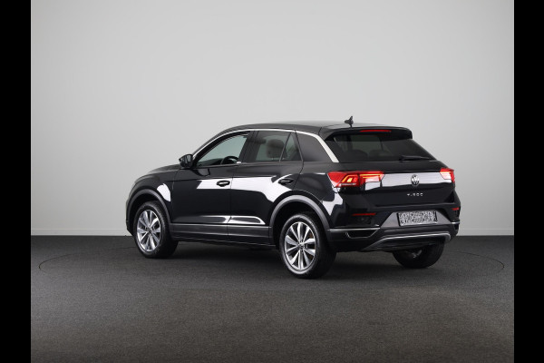 Volkswagen T-Roc 1.5 TSI Sport 150 PK DSG | Navigatie | Lederen bekleding | Parkeercamera | Keyless entry |