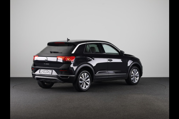 Volkswagen T-Roc 1.5 TSI Sport 150 PK DSG | Navigatie | Lederen bekleding | Parkeercamera | Keyless entry |