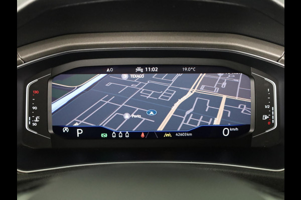 Volkswagen T-Roc 1.5 TSI Sport 150 PK DSG | Navigatie | Lederen bekleding | Parkeercamera | Keyless entry |