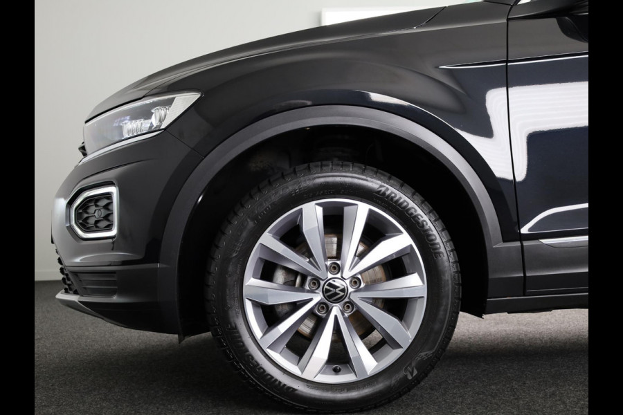 Volkswagen T-Roc 1.5 TSI Sport 150 PK DSG | Navigatie | Lederen bekleding | Parkeercamera | Keyless entry |