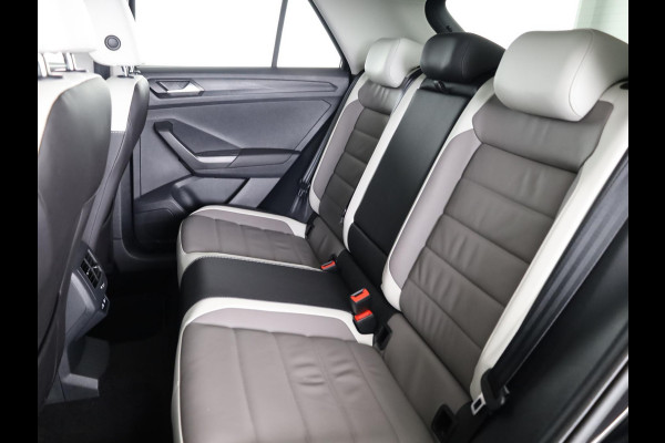 Volkswagen T-Roc 1.5 TSI Sport 150 PK DSG | Navigatie | Lederen bekleding | Parkeercamera | Keyless entry |