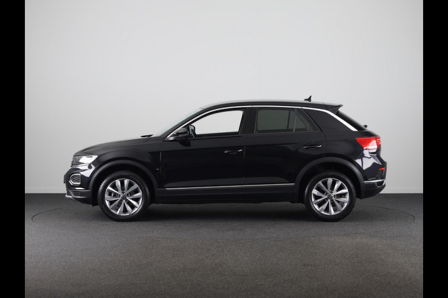 Volkswagen T-Roc 1.5 TSI Sport 150 PK DSG | Navigatie | Lederen bekleding | Parkeercamera | Keyless entry |