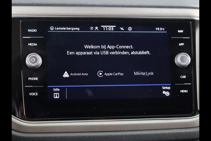 Volkswagen T-Roc 1.5 TSI Sport 150 PK DSG | Navigatie | Lederen bekleding | Parkeercamera | Keyless entry |