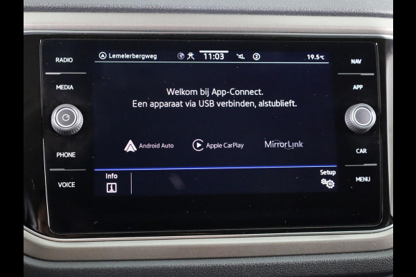 Volkswagen T-Roc 1.5 TSI Sport 150 PK DSG | Navigatie | Lederen bekleding | Parkeercamera | Keyless entry |