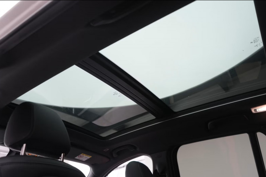 BMW X1 xDrive25e M-SPORT ** LED, NAVI+, PANORAMA, 19-inch LMV, TREKH, PRIVACY ** UNFALLFREI - Vol.Dealer Onderh.** ** INFORMEER OOK NAAR ONZE AANTREKKELIJKE FINANCIAL-LEASE TARIEVEN **