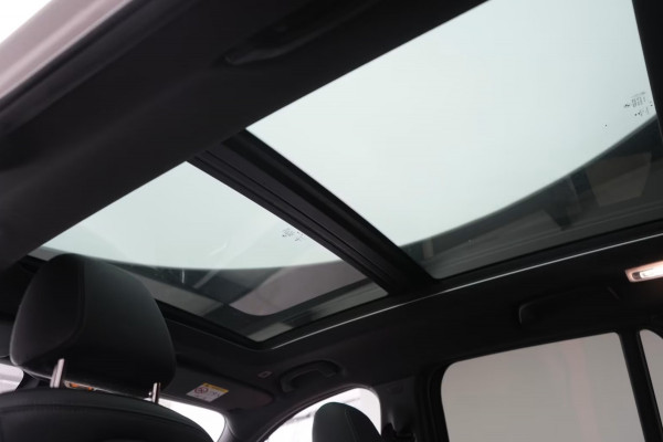 BMW X1 xDrive25e M-SPORT ** LED, NAVI+, PANORAMA, 19-inch LMV, TREKH, PRIVACY ** UNFALLFREI - Vol.Dealer Onderh.** ** INFORMEER OOK NAAR ONZE AANTREKKELIJKE FINANCIAL-LEASE TARIEVEN **