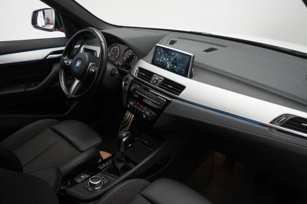 BMW X1 xDrive25e M-SPORT ** LED, NAVI+, PANORAMA, 19-inch LMV, TREKH, PRIVACY ** UNFALLFREI - Vol.Dealer Onderh.** ** INFORMEER OOK NAAR ONZE AANTREKKELIJKE FINANCIAL-LEASE TARIEVEN **