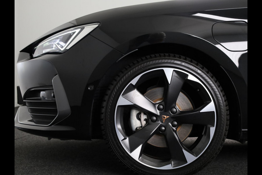 CUPRA Leon Sportstourer 1.4 TSI eHybrid PHEV FR Business Intense 204 pk Automaat | Navigatie | Parkeersensoren (Park assist) | Achteruitrijcamera | Adaptieve cruise control | Stoelverwarming |
