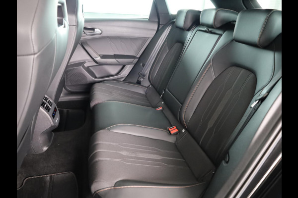 CUPRA Leon Sportstourer 1.4 TSI eHybrid PHEV FR Business Intense 204 pk Automaat | Navigatie | Parkeersensoren (Park assist) | Achteruitrijcamera | Adaptieve cruise control | Stoelverwarming |