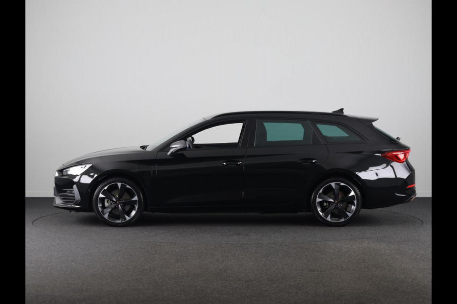 CUPRA Leon Sportstourer 1.4 TSI eHybrid PHEV FR Business Intense 204 pk Automaat | Navigatie | Parkeersensoren (Park assist) | Achteruitrijcamera | Adaptieve cruise control | Stoelverwarming |