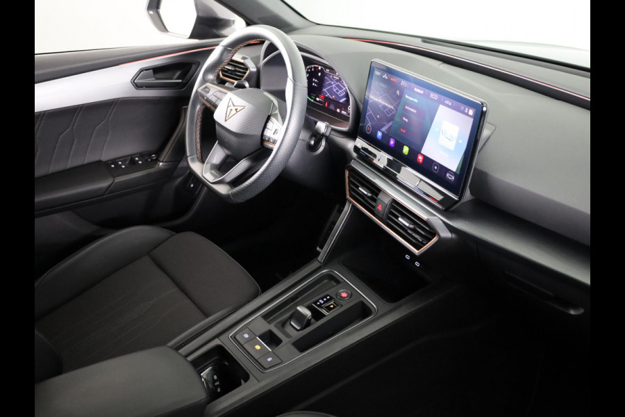CUPRA Leon Sportstourer 1.4 TSI eHybrid PHEV FR Business Intense 204 pk Automaat | Navigatie | Parkeersensoren (Park assist) | Achteruitrijcamera | Adaptieve cruise control | Stoelverwarming |