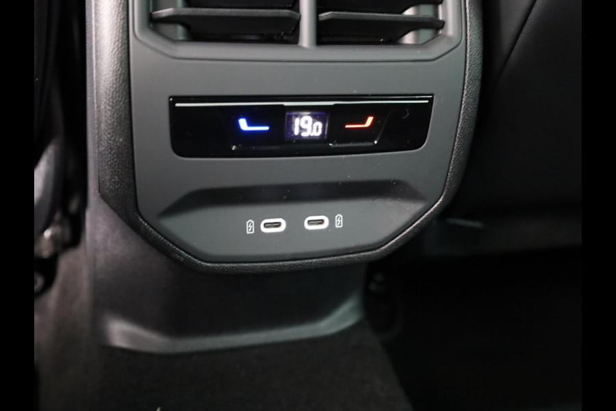 CUPRA Leon Sportstourer 1.4 TSI eHybrid PHEV FR Business Intense 204 pk Automaat | Navigatie | Parkeersensoren (Park assist) | Achteruitrijcamera | Adaptieve cruise control | Stoelverwarming |