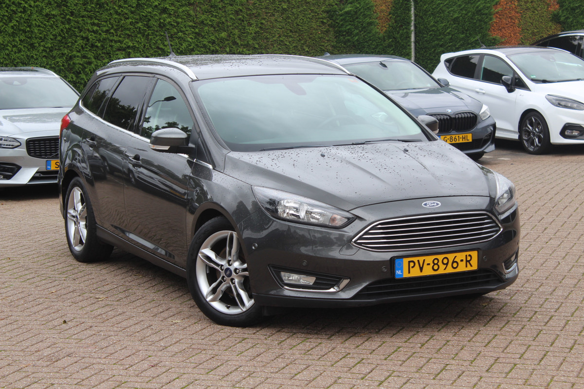 Ford FOCUS Wagon 1.5 Titanium / Trekhaak / Navigatie / Parkeerhulp V+A / Keyless / 16'' / Getint glas / Cruise Control