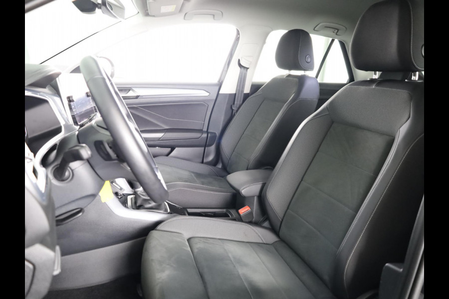 Volkswagen T-Roc 1.5 TSI Style 150 PK DSG | Private lease vanaf € 609,- pm | Trekhaak afneembaar | Navigatie | Stoel verwarming en massage | Leer/Alcantara |