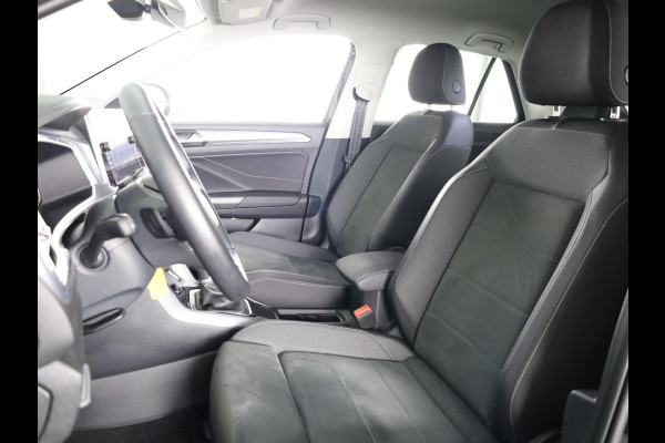 Volkswagen T-Roc 1.5 TSI Style 150 PK DSG | Private lease vanaf € 609,- pm | Trekhaak afneembaar | Navigatie | Stoel verwarming en massage | Leer/Alcantara |