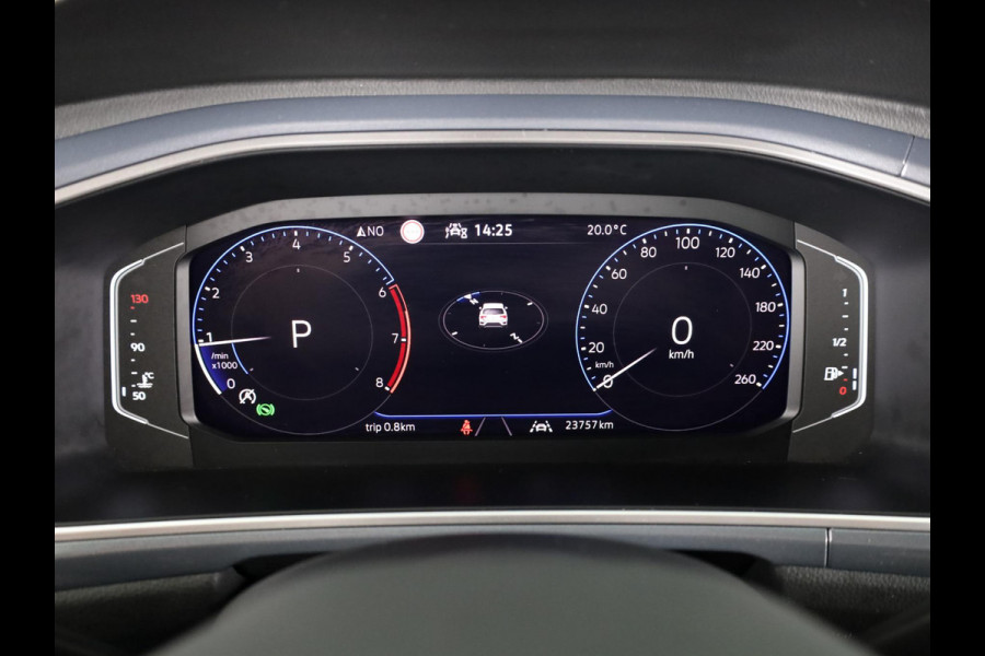 Volkswagen T-Roc 1.5 TSI Style 150 PK DSG | Private lease vanaf € 609,- pm | Trekhaak afneembaar | Navigatie | Stoel verwarming en massage | Leer/Alcantara |