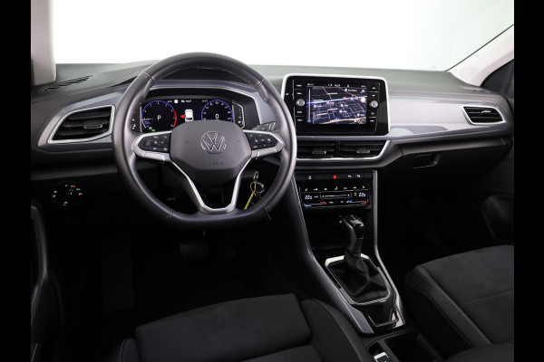 Volkswagen T-Roc 1.5 TSI Style 150 PK DSG | Private lease vanaf € 609,- pm | Trekhaak afneembaar | Navigatie | Stoel verwarming en massage | Leer/Alcantara |
