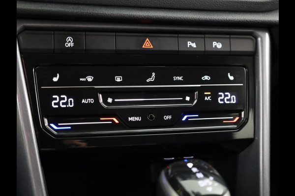 Volkswagen T-Roc 1.5 TSI Style 150 PK DSG | Private lease vanaf € 609,- pm | Trekhaak afneembaar | Navigatie | Stoel verwarming en massage | Leer/Alcantara |