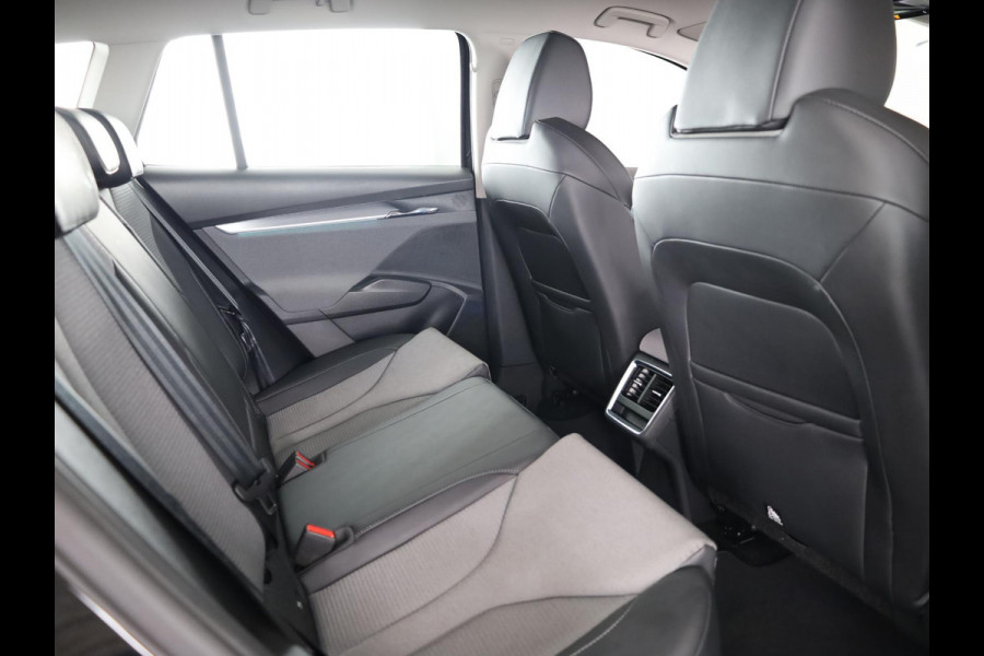 Škoda Enyaq 60 Selection 180pk | Navigatie | 21 inch Lichtmetalen velgen | Parkeercamera | Cruise controle
