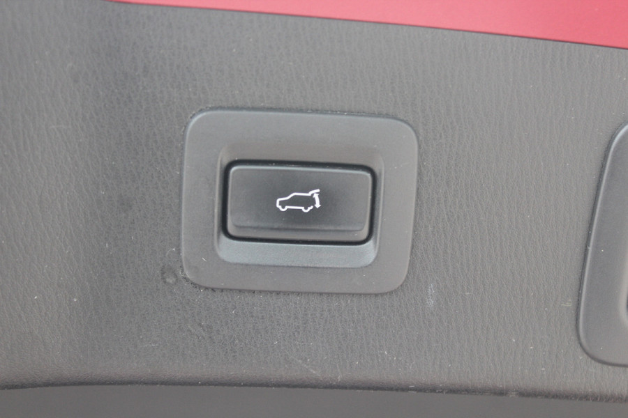 Mazda CX-5 2.0 SkyActiv-G 165 Luxury / 360Camera / Head-up / Leder / Keyless / 19'' / ACC / Bose / Stuur+Stoelverwarming / DAB / Navigatie / Dodehoek