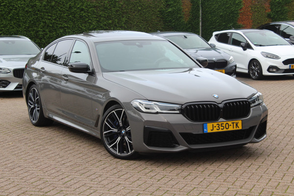 BMW 5 Serie 530i High Executive Edition / Schuifdak / 360Camera / 20'' / Keyless / Laser LED / Harman Kardon / Leder / Navigatie / Stuurverwarming / Dodehoek /