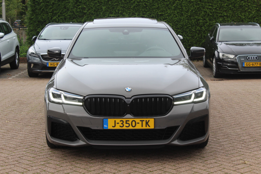 BMW 5 Serie 530i High Executive Edition / Schuifdak / 360Camera / 20'' / Keyless / Laser LED / Harman Kardon / Leder / Navigatie / Stuurverwarming / Dodehoek /