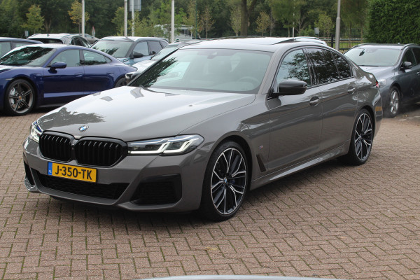 BMW 5 Serie 530i High Executive Edition / Schuifdak / 360Camera / 20'' / Keyless / Laser LED / Harman Kardon / Leder / Navigatie / Stuurverwarming / Dodehoek /