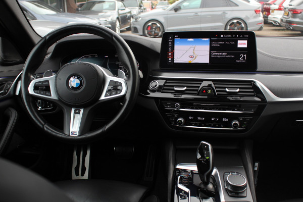 BMW 5 Serie 530i High Executive Edition / Schuifdak / 360Camera / 20'' / Keyless / Laser LED / Harman Kardon / Leder / Navigatie / Stuurverwarming / Dodehoek /