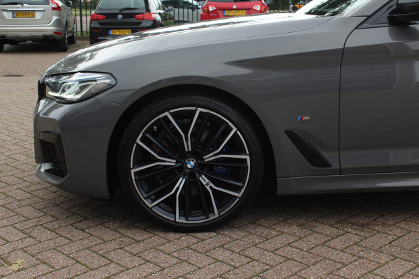 BMW 5 Serie 530i High Executive Edition / Schuifdak / 360Camera / 20'' / Keyless / Laser LED / Harman Kardon / Leder / Navigatie / Stuurverwarming / Dodehoek /