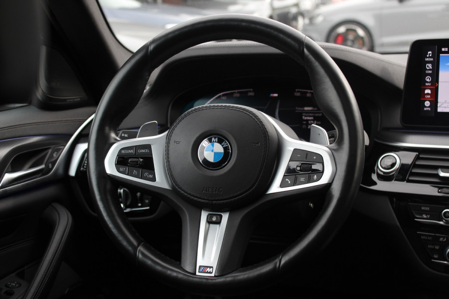 BMW 5 Serie 530i High Executive Edition / Schuifdak / 360Camera / 20'' / Keyless / Laser LED / Harman Kardon / Leder / Navigatie / Stuurverwarming / Dodehoek /