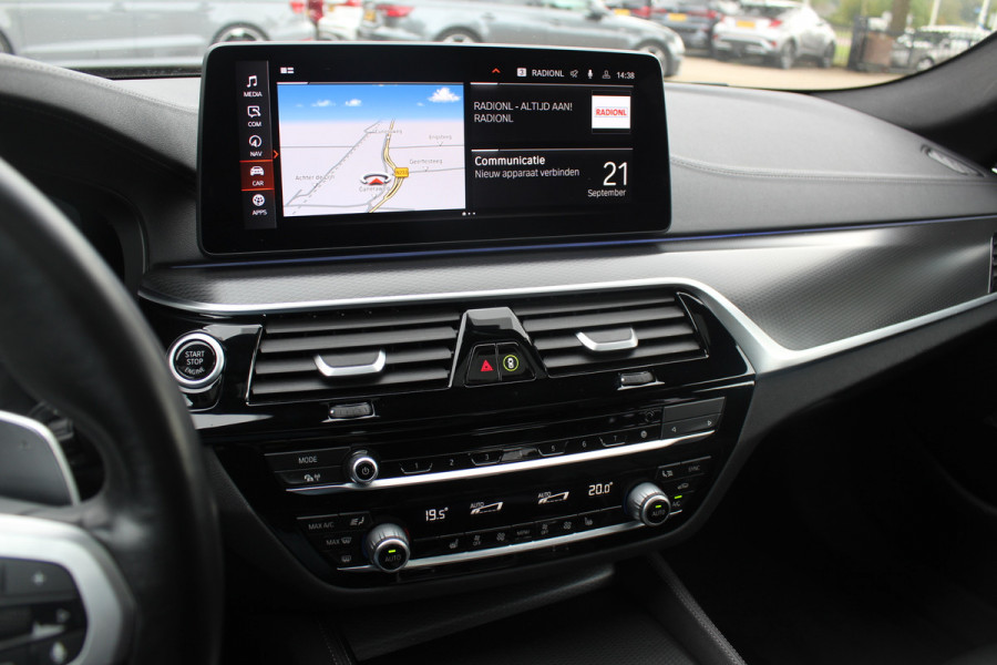 BMW 5 Serie 530i High Executive Edition / Schuifdak / 360Camera / 20'' / Keyless / Laser LED / Harman Kardon / Leder / Navigatie / Stuurverwarming / Dodehoek /