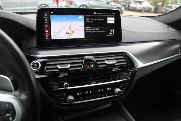 BMW 5 Serie 530i High Executive Edition / Schuifdak / 360Camera / 20'' / Keyless / Laser LED / Harman Kardon / Leder / Navigatie / Stuurverwarming / Dodehoek /