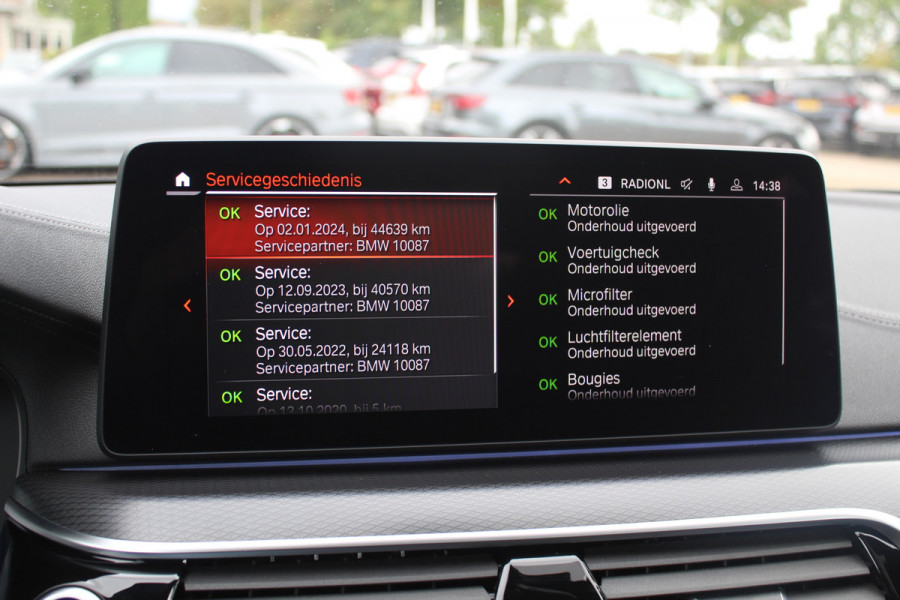 BMW 5 Serie 530i High Executive Edition / Schuifdak / 360Camera / 20'' / Keyless / Laser LED / Harman Kardon / Leder / Navigatie / Stuurverwarming / Dodehoek /