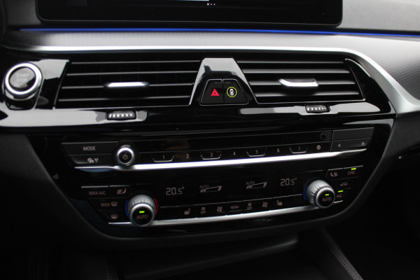 BMW 5 Serie 530i High Executive Edition / Schuifdak / 360Camera / 20'' / Keyless / Laser LED / Harman Kardon / Leder / Navigatie / Stuurverwarming / Dodehoek /