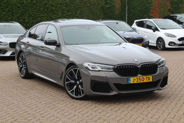 BMW 5 Serie 530i High Executive Edition / Schuifdak / 360Camera / 20'' / Keyless / Laser LED / Harman Kardon / Leder / Navigatie / Stuurverwarming / Dodehoek /