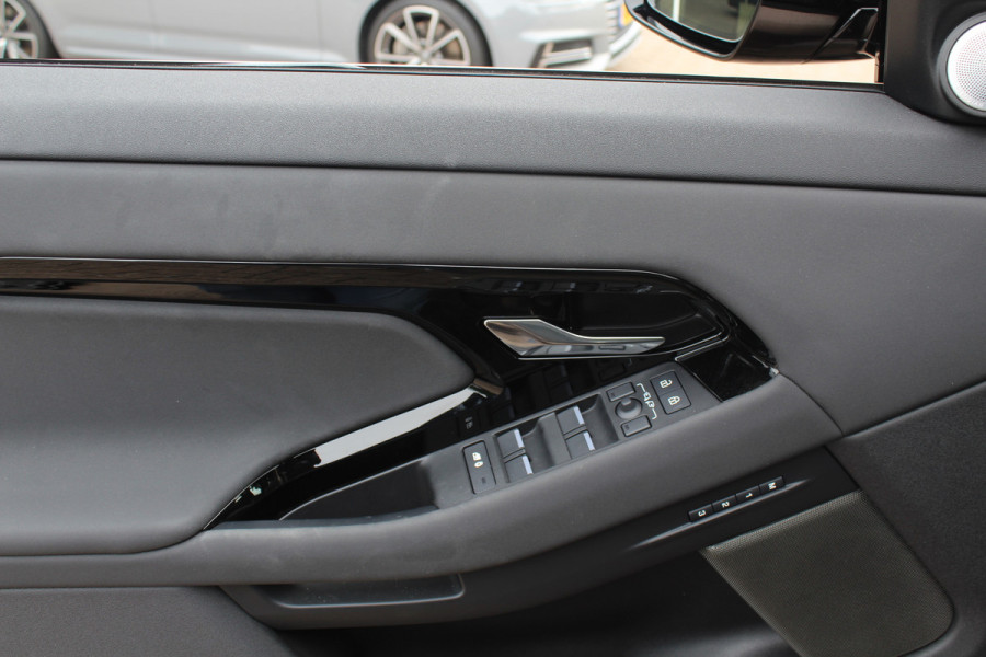 Land Rover Range Rover Evoque 1.5 P270e PHEV AWD Autobiography / Panoramadak / 360Camera / Luxe Leder / 20'' / Meridian / Keyless / Sfeerverlichting / Dodehoek / DAB / ACC / Stoelverwarming 4x / Stuurverwarming
