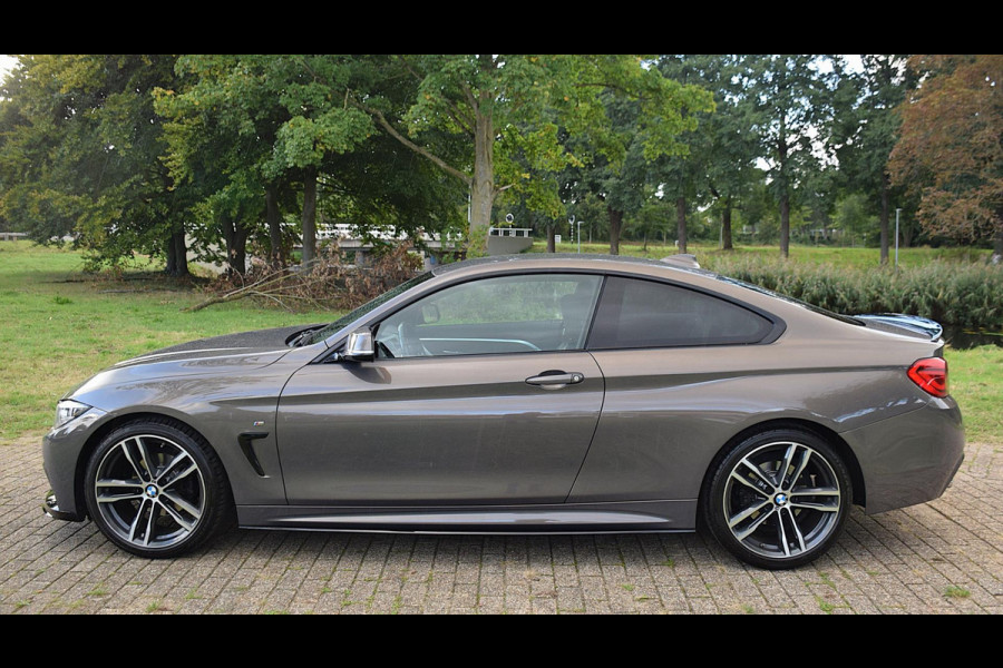 BMW 4 Serie Coupé 420i High Executive*M- Performance Pakket*Keyless*Carplay*