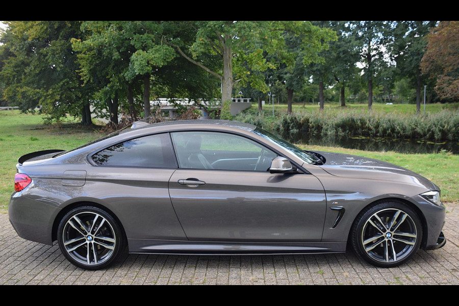 BMW 4 Serie Coupé 420i High Executive*M- Performance Pakket*Keyless*Carplay*