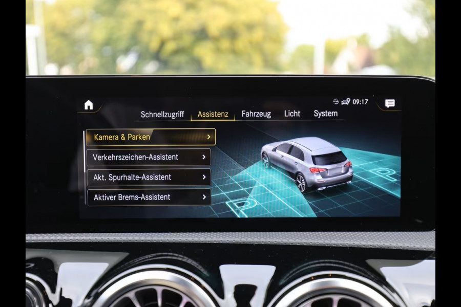 Mercedes-Benz A-Klasse 250e AMG ** LED, MBUX+, DISTRONIC, PANORAMA, 2 zone AIRCO, 19-inch LMV, NIGHT ** 1e EIG - UNFALLFREI ** ** INFORMEER OOK NAAR ONZE AANTREKKELIJKE FINANCIAL-LEASE TARIEVEN **