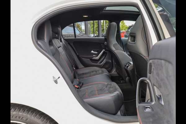 Mercedes-Benz A-Klasse 250e AMG ** LED, MBUX+, DISTRONIC, PANORAMA, 2 zone AIRCO, 19-inch LMV, NIGHT ** 1e EIG - UNFALLFREI ** ** INFORMEER OOK NAAR ONZE AANTREKKELIJKE FINANCIAL-LEASE TARIEVEN **
