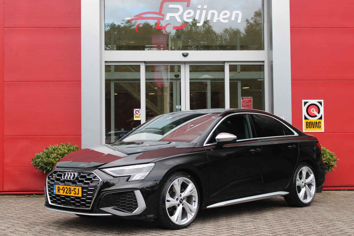 Audi A3 Limousine 2.0 TFSI 310PK S3 QUATTRO | APPLE CARPLAY/ANDROID AUTO | STOEL VERWARMING | S-LINE INTERIEUR/EXTERIEUR | SPORT STUUR S-LINE MET SCHAKEL FUNCTIE | NAVIGATIE | VIRTUAL COCKPIT PLUS | GLANS PAKKET | CRUISE CONTROL | ADVANCED KEY | AMBIENTE VERLICHTING | LANE ASSIST | CLIMATE CONTROL | FULL LED KOPLAMPEN | SPORT STOELEN | PARKEER SENSOREN ACHTER | S SPORTONDERSTEL | S REMMEN | DRAADLOZE TELEFOONLADER |