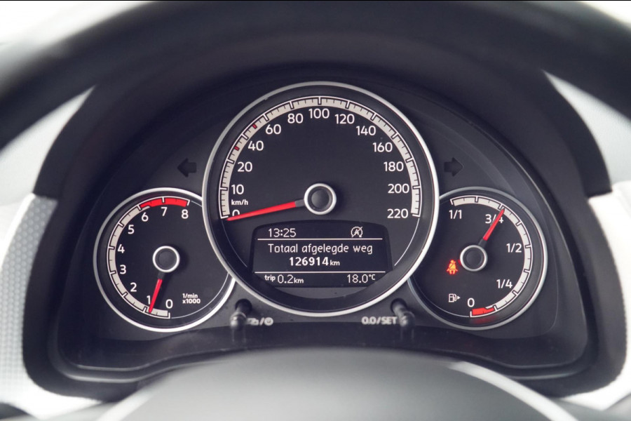 Volkswagen up! 1.0 BMT high up! / 2e Eigenaar / Camera / Cruise / Airco / 126dkm NAP / 15" LMV / Incl. BTW