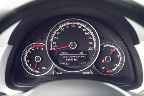 Volkswagen up! 1.0 BMT high up! / 2e Eigenaar / Camera / Cruise / Airco / 126dkm NAP / 15" LMV / Incl. BTW