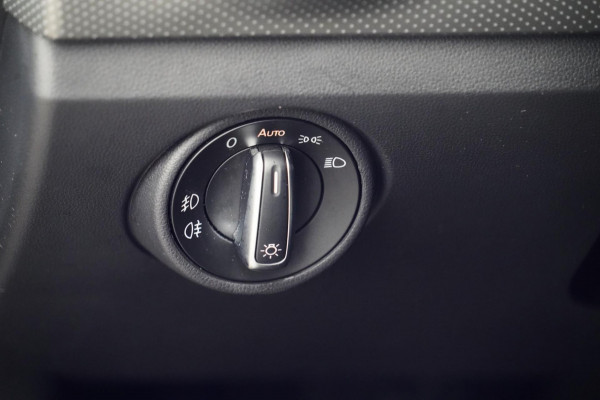Volkswagen up! 1.0 BMT high up! / 2e Eigenaar / Camera / Cruise / Airco / 126dkm NAP / 15" LMV / Incl. BTW