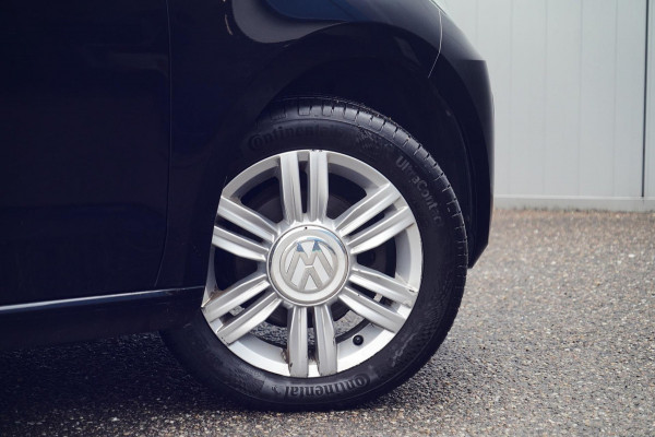 Volkswagen up! 1.0 BMT high up! / 2e Eigenaar / Camera / Cruise / Airco / 126dkm NAP / 15" LMV / Incl. BTW