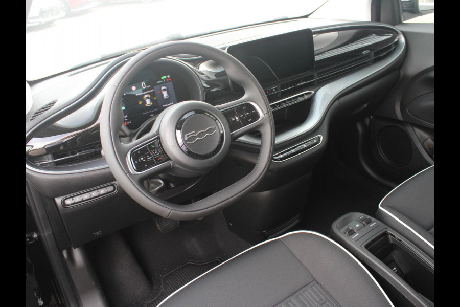 Fiat 500E 42 kWh | Camera | Keyless | PDC | BSM | Clima | Cruise | Apple Carplay