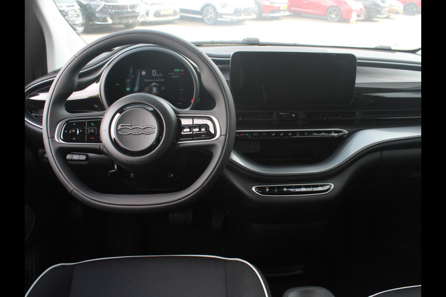Fiat 500E 42 kWh | Camera | Keyless | PDC | BSM | Clima | Cruise | Apple Carplay
