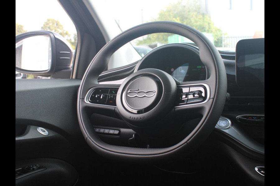 Fiat 500E 42 kWh | Camera | Keyless | PDC | BSM | Clima | Cruise | Apple Carplay